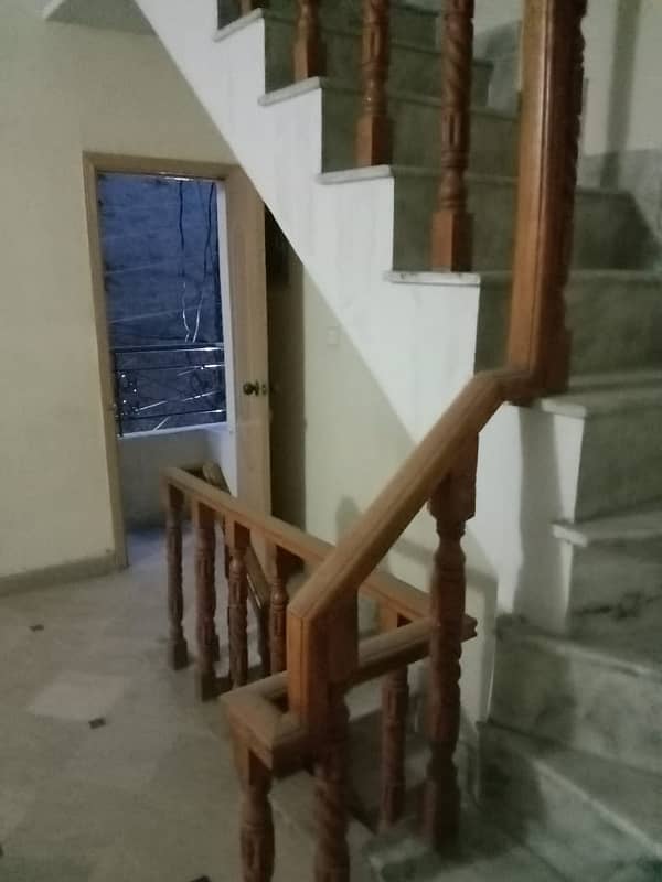 2.5 MARLA BEAUTIFUL DOUBLE STORY HOUSE FOR SALE AT THE PRIME LOCATION OF JOHAR TOWN LAHORE(NEAR JINNAH HOSPITAL) 4