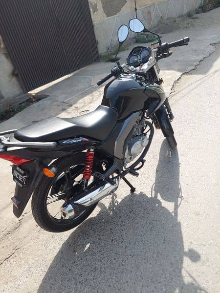 suzuki GSX 125 Lush condition 8