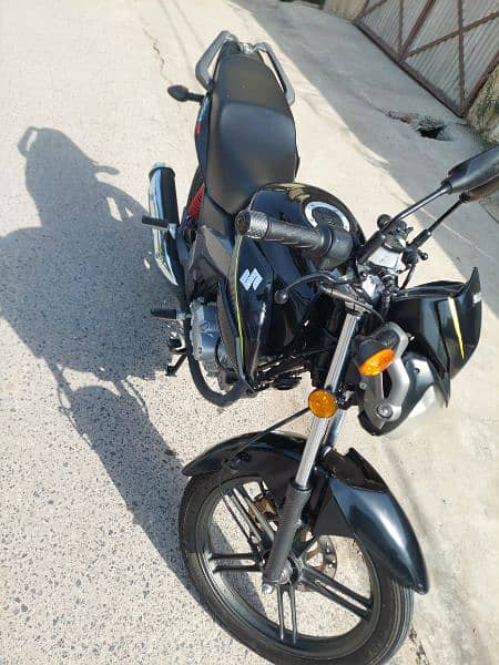 suzuki GSX 125 Lush condition 9