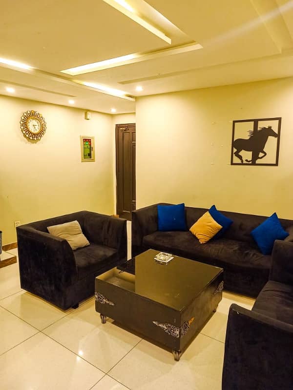 One bedroom VIP apartment for rent short time(2to3hrs) in bahria town 1