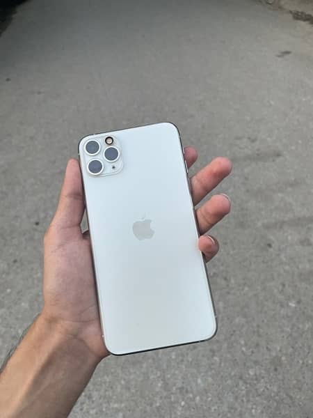 iPhone 11 Pro Max non pta 7