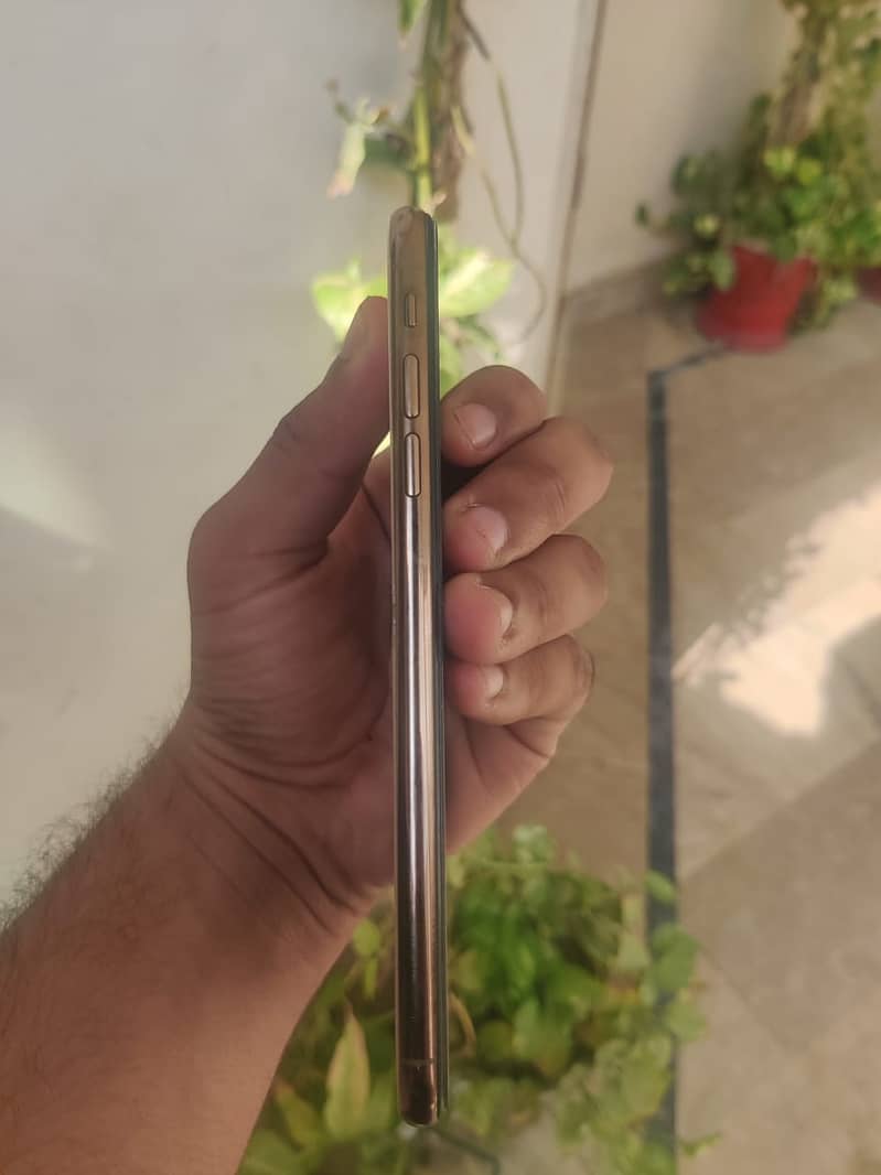 Iphone Xs Max 4