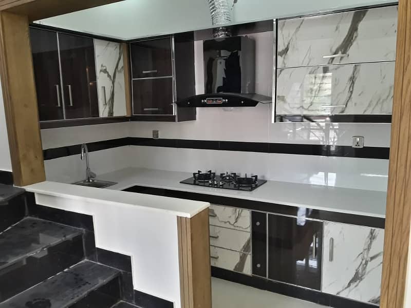 5 Marla New House For Sale In CC Block Sector D Bahria Town 4