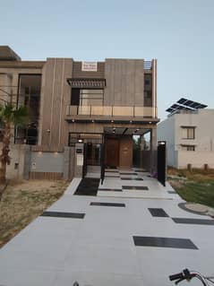 5 MARLA IDEAL LOCATION BRAND NEW HOUSE FOR SALE IN DHA RAHBAR PHASE 2 50FT WIDE 0