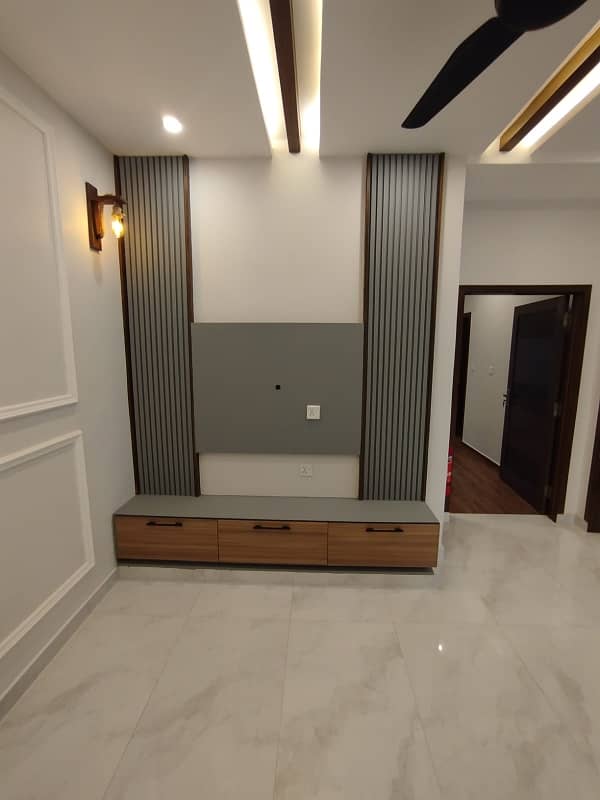 5 MARLA IDEAL LOCATION BRAND NEW HOUSE FOR SALE IN DHA RAHBAR PHASE 2 50FT WIDE 33