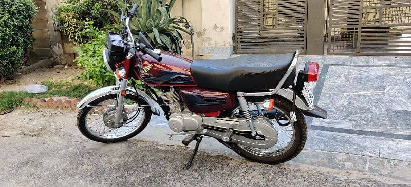 Bike : Honda CG 125, 
Model : 2024, 
Show Room out : 10 Feb 2024 0