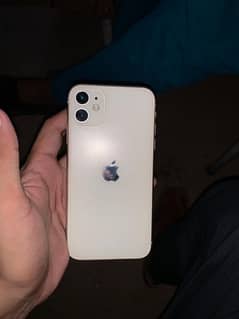 iPhone 11    128gb 0