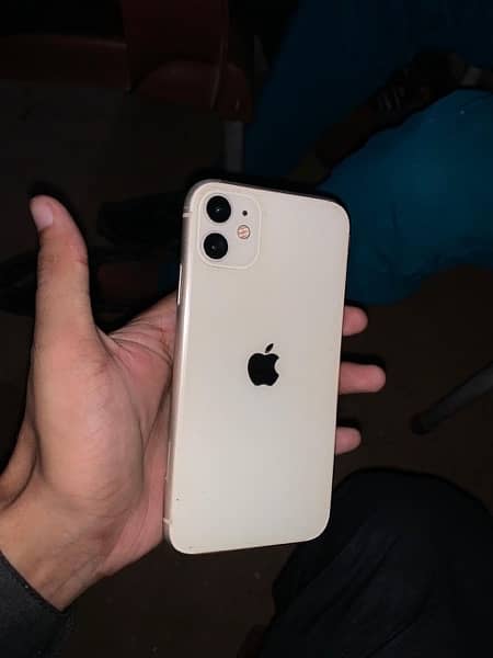 iPhone 11    128gb 5