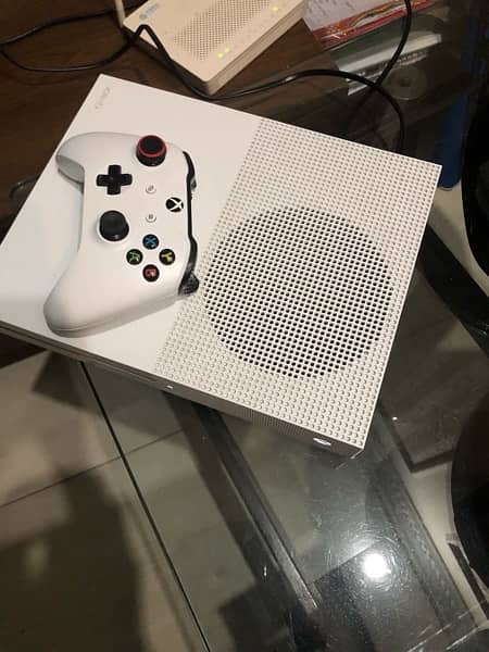 xbox one s with box(uk model 4