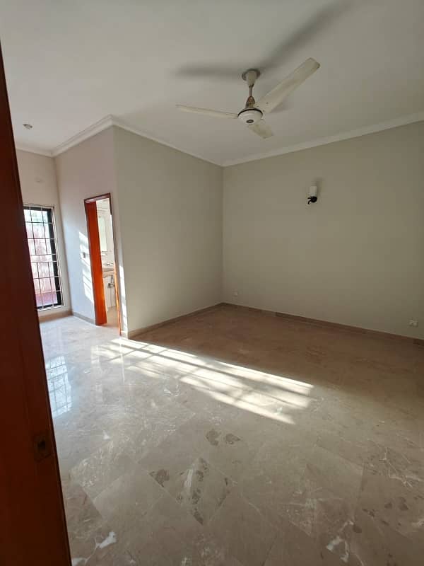 Tu bedroom ground portion for rent demand 80000 from location 2