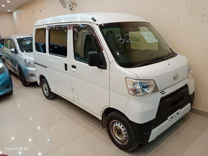 Daihatsu Hijet 2019 1