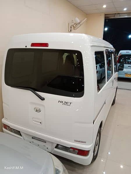 Daihatsu Hijet 2019 3