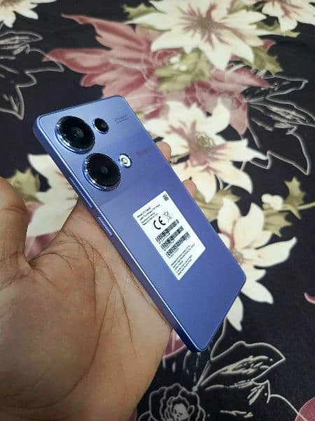 Redmi note 13 pro 8/256 box open 11 months worantyy can't 03161142266 4