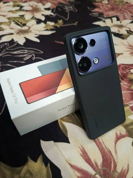 Redmi note 13 pro 8/256 box open 11 months worantyy can't 03161142266 5