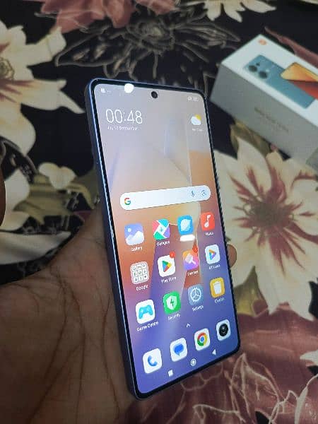 Redmi note 13 pro 8/256 box open 11 months worantyy can't 03161142266 6