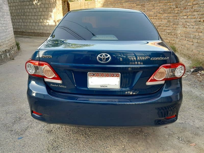 Toyota Corolla GLI 2013 4