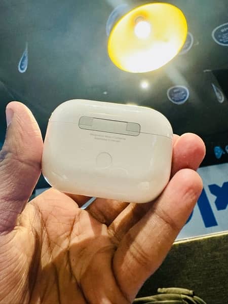 Airpods pro 2nd generation in warranty 10/10 5