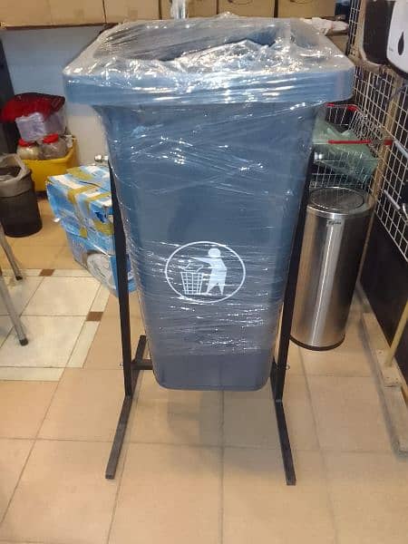 Outdoor Dustbin big size 660 liter | bin | garage bin 03130181205 2