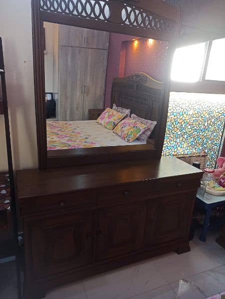 king Size Double bed with side tables and dressing table 6