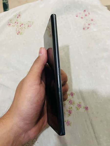 LG Velvet 5g 1