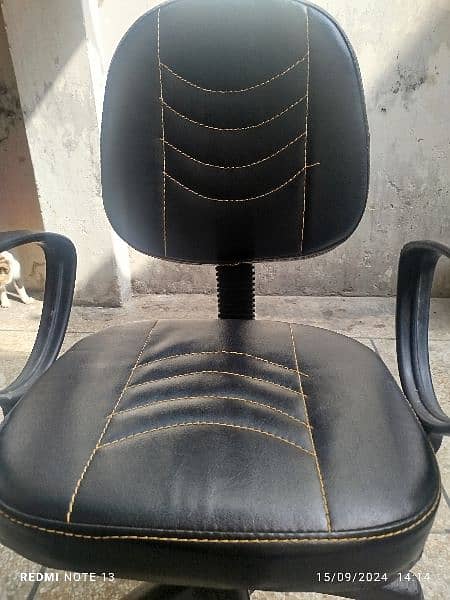 Ofc chair for sale 1