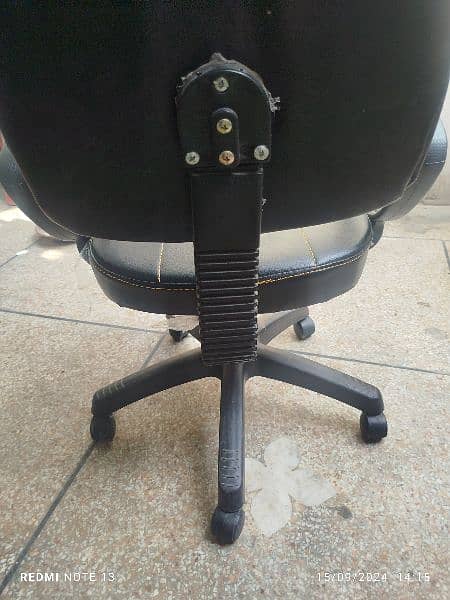 Ofc chair for sale 3