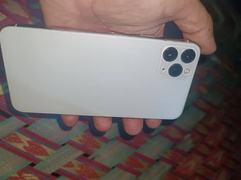 iPhone 11 Pro Max Non PTA 1