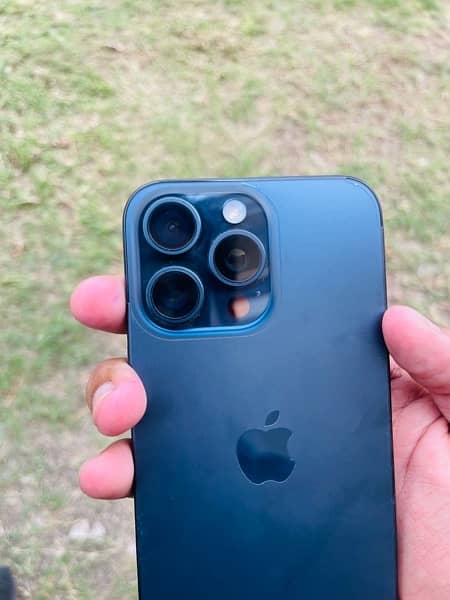 IPhone 15 pro max blue jv 10/10 with original Box 8