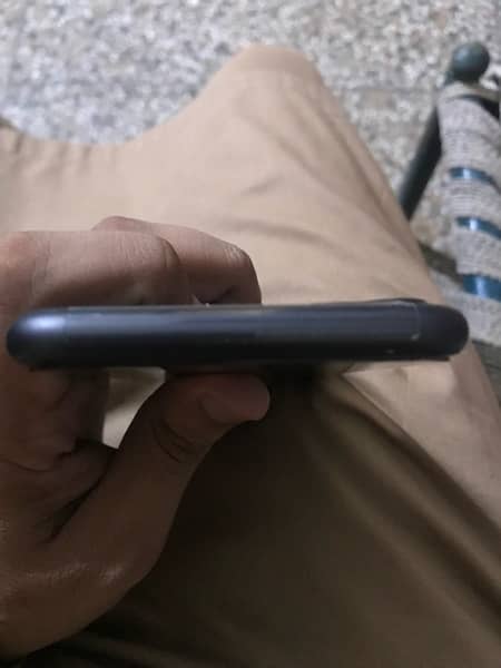 iphone 11 64GB 8