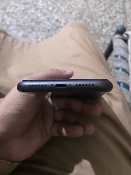 iphone 11 64GB 9