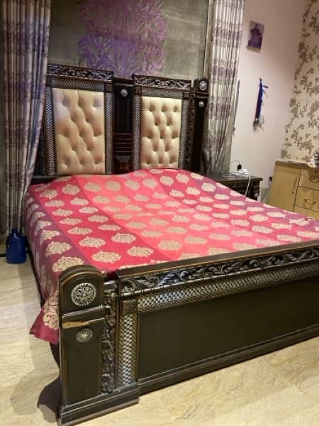 King Size Bed, Dressing Table and 2 Side Tables 2