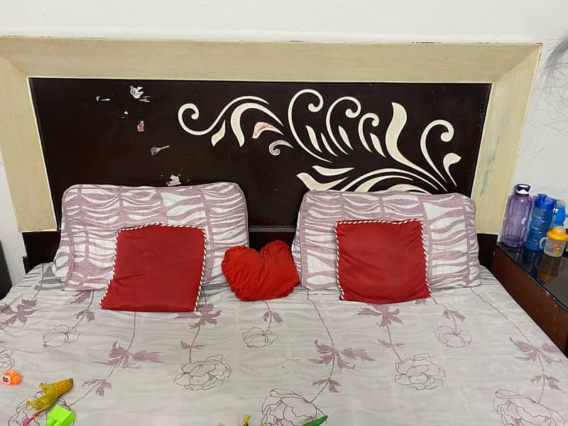 bed room set with molty foam mattress 3