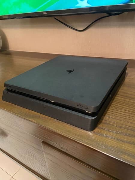 PS4 Slim 1 TB With Orignal Controller And 5 Games 2