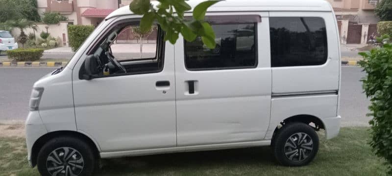 Daihatsu Hijet 2013 8