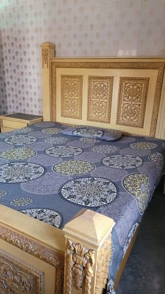 king-size bed with side tables and dressing 3