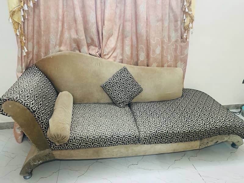 Dewan Sofa 0