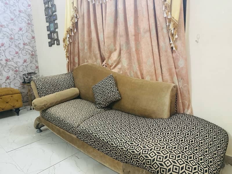 Dewan Sofa 2