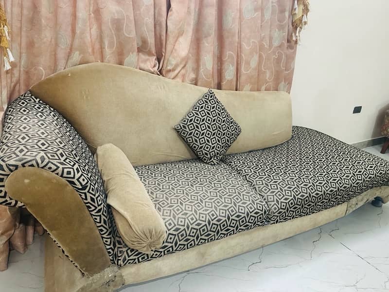 Dewan Sofa 4