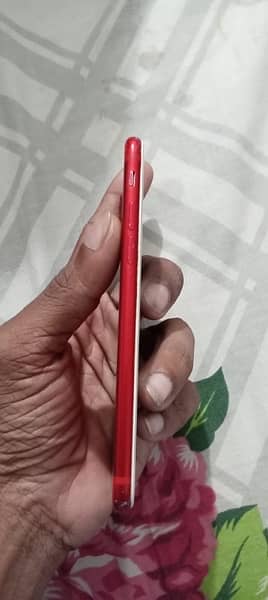 IPHONE 7 Red Color 1