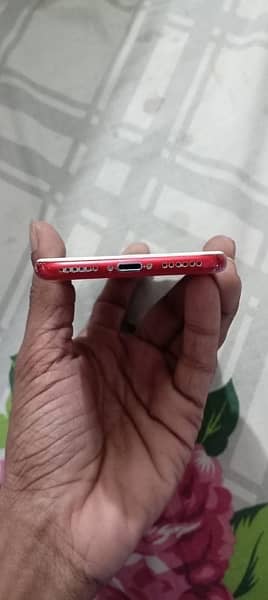 IPHONE 7 Red Color 3