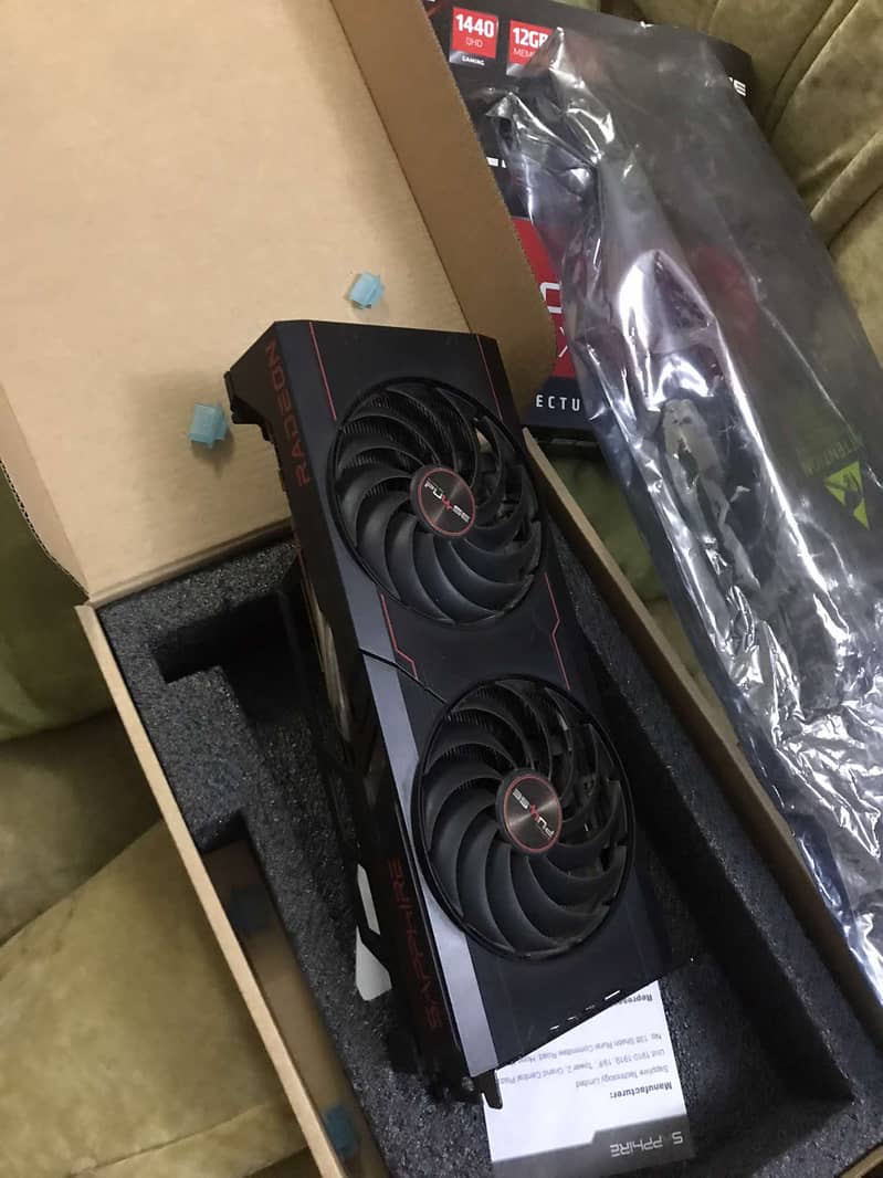 AMD Radeon Sapphire Pulse RX 6700 XT 5