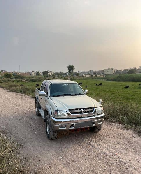 Toyota Hilux 2002 3