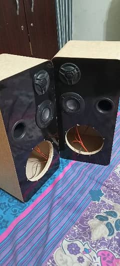 8" inch speaker Boxes with Tweeter and mid Lush condition Heavy weight