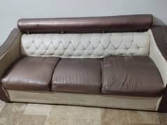 7 seeter sofa set and table