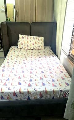 beautiful foam padded bed with free mattress