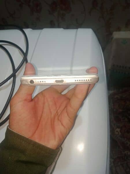 Oppo F1s 4/64GB in Good Condition Urgent Sale 4