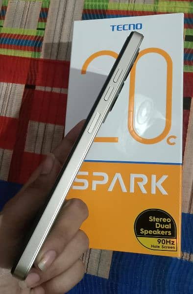 Tecno spark 20c 4