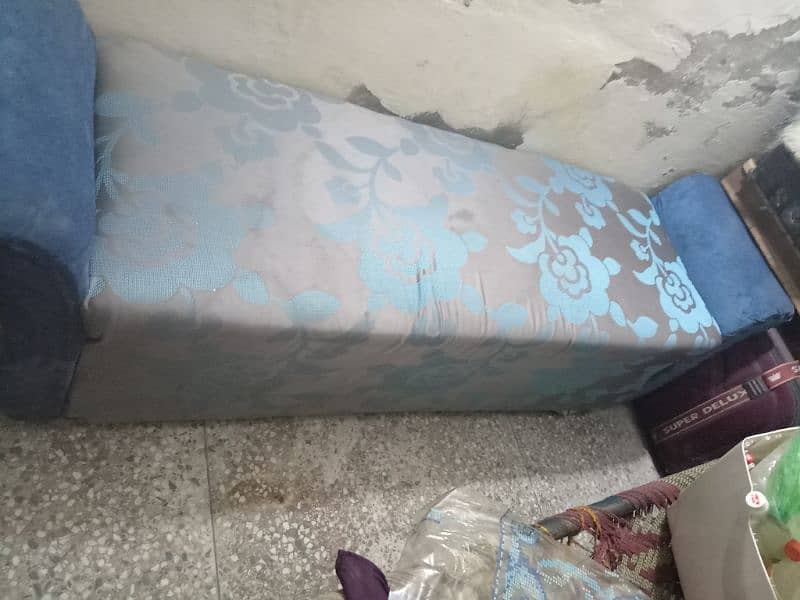 dewan sofa best condition 1