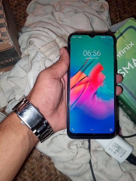 infinix smart 5 sapes 2gb ram or 32gb rom full box hy 10/10 hy 3