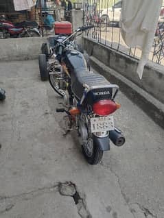 I am selling my Honda 125, it is in excellent condition 0